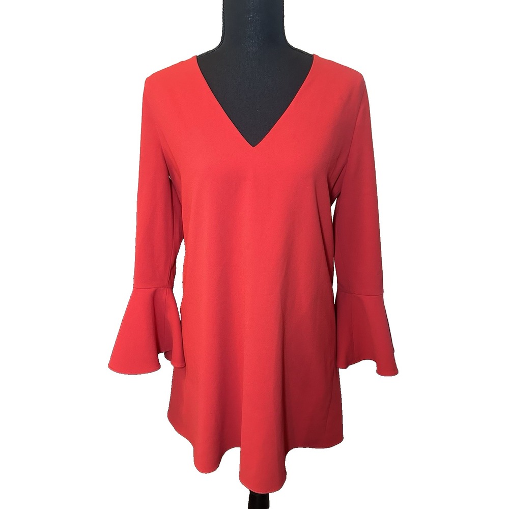 Alice‎ & Olivia Women Pit to Pit 18" (small) Red Bell Sleeve Cocktail Mini Dress